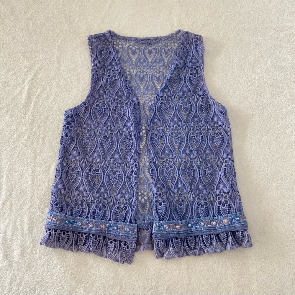 Sleeveless Lace Vest Made in Italy